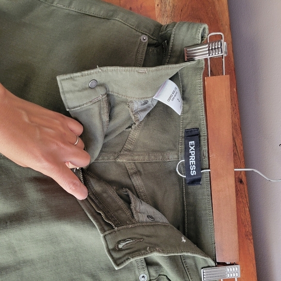 NWOT Express Women's Military Green Jean Super High Rise sz 2 Ankle Leg Stretch - Picture 3 of 6
